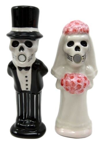 Ebros Day Of The Dead Salt & Pepper Shakers Skeleton Couple Bride & Groom Set