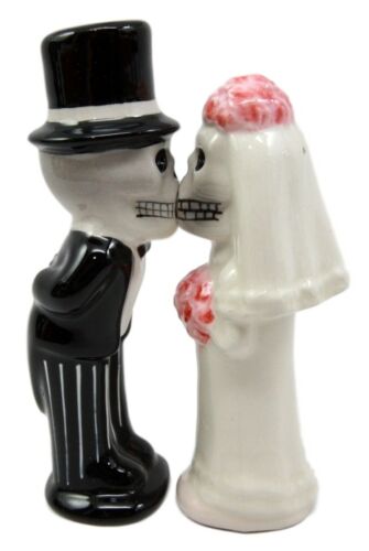 Ebros Day Of The Dead Salt & Pepper Shakers Skeleton Couple Bride & Groom Set