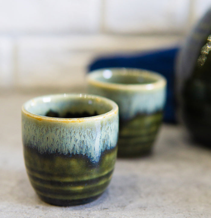 Ebros Japanese Glazed Earthenware 10oz Sandy Earth Art Sake Flask W/ Four Cups