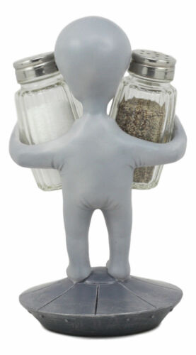 Extra Terrestrial UFO Outer Space Roswell Alien Salt And Pepper Shakers Set