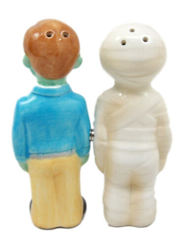 Mr & Mrs Mummy Deady Embalmed Corpses Ceramic Salt Pepper Shakers Figurine Set