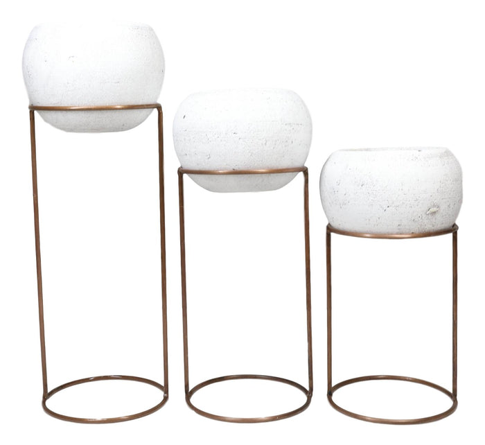 Set Of 3 Modern 3 White Clay Vessel Planter Pots With Metal Wire Stands