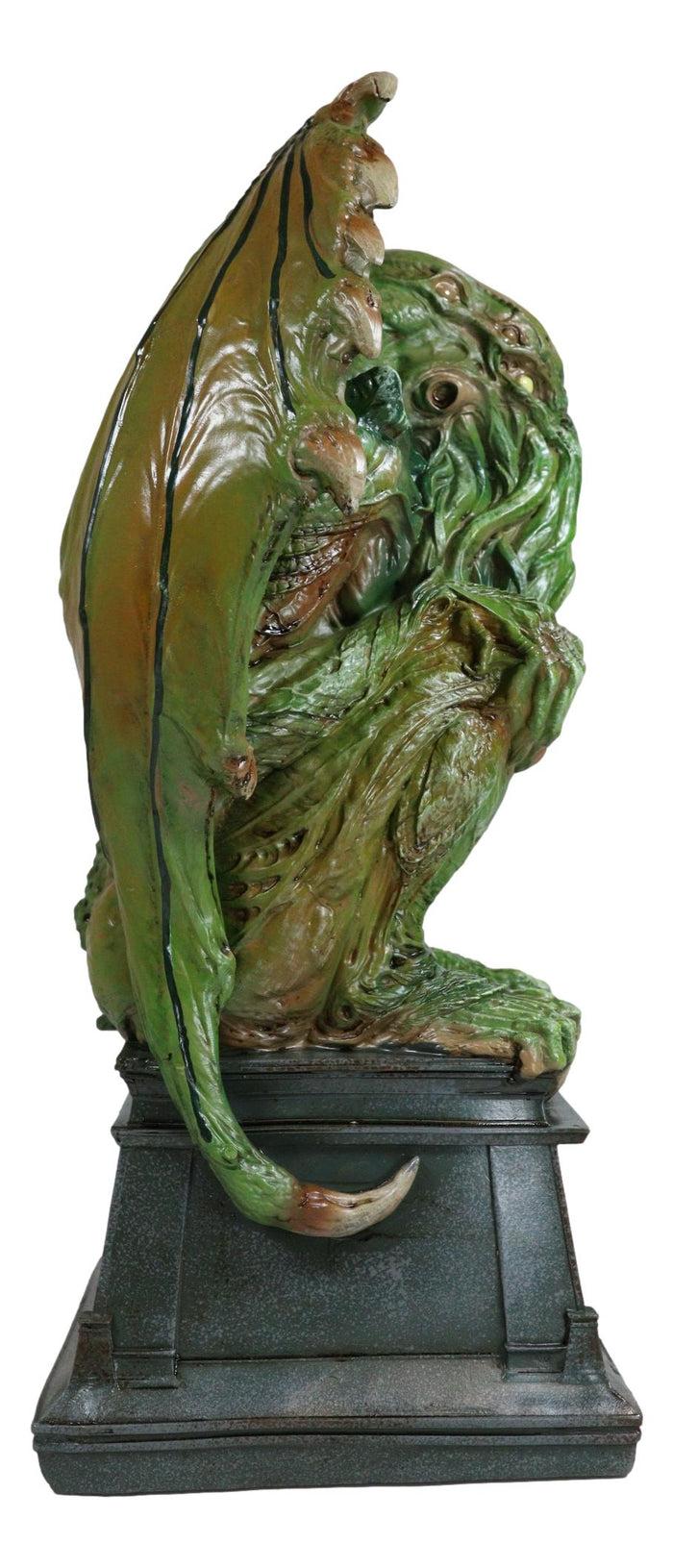 The Call Of Cthulhu Alien Creature Seated On Pedestal Throne Desktop Figurine