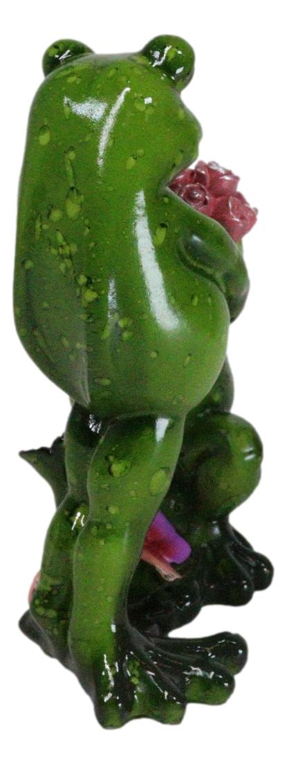 The Proposal Green Toad Frog Kneeling Before Mate With Bouquet Of Roses Figurine